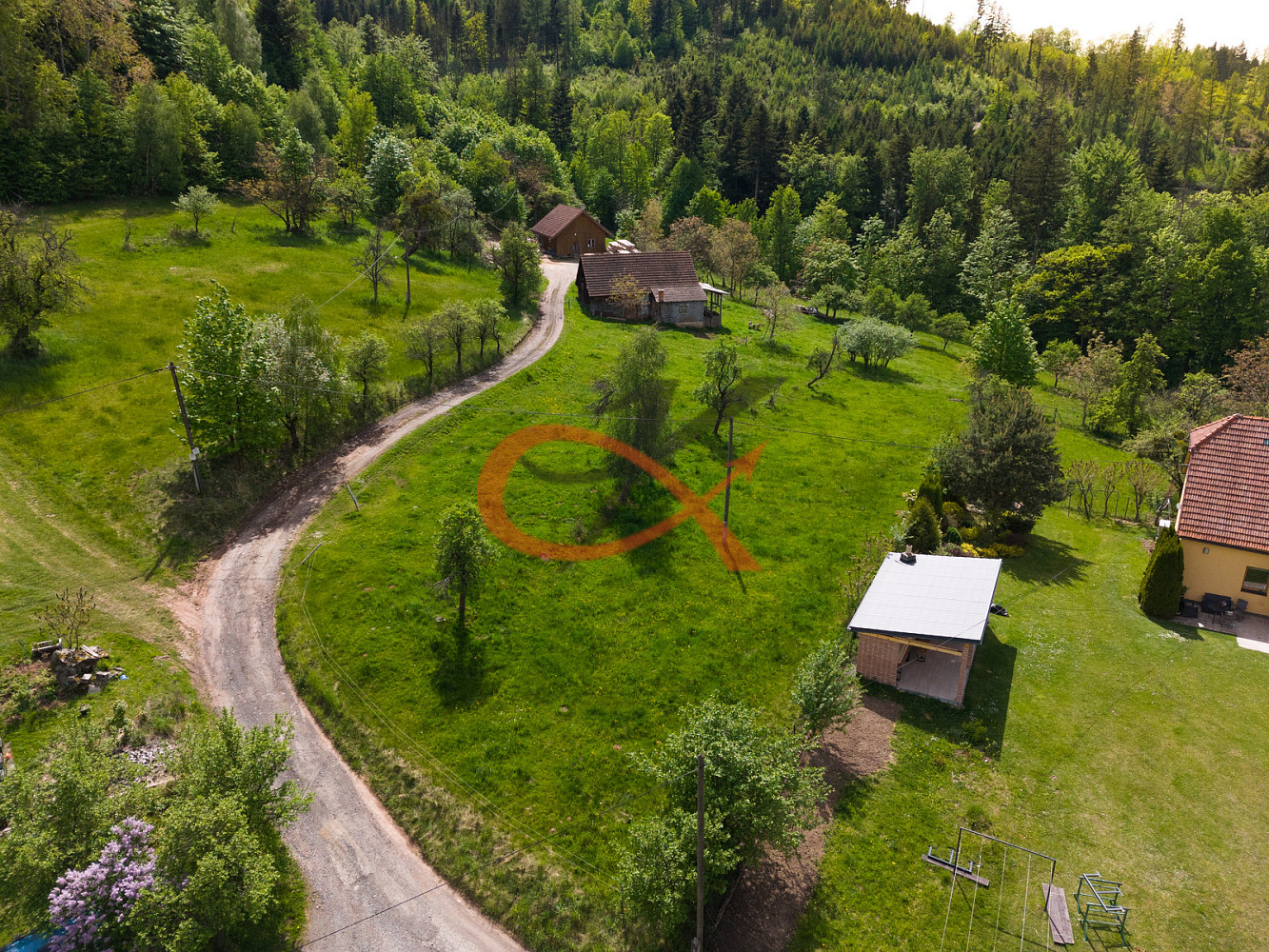 Prodej stavebního pozemku 2 462 m²