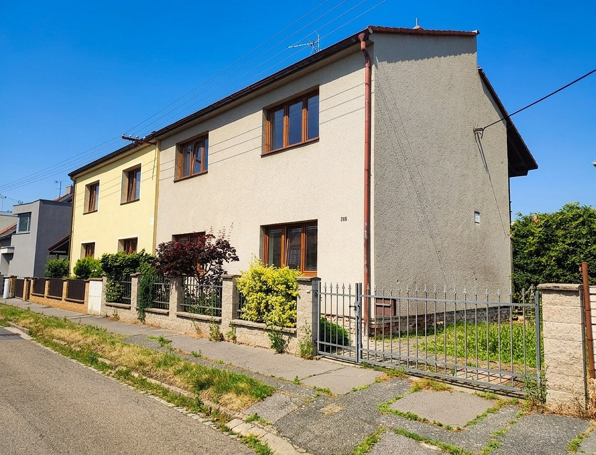 Prodej domu 168 m² s pozemkem 277 m² — photo 2