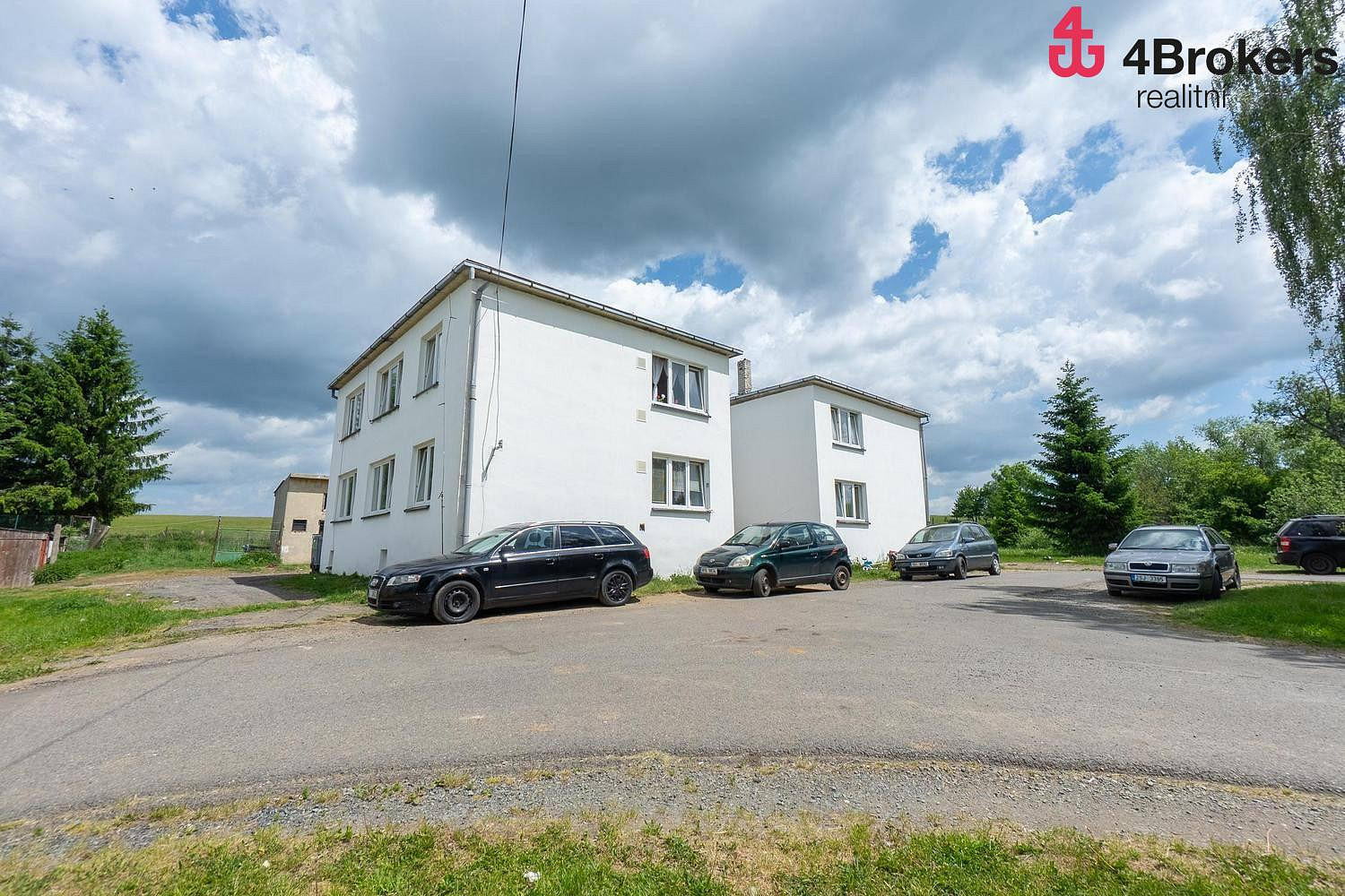 Prodej nájemního domu, činžáku 227 m² – fotografie 2
