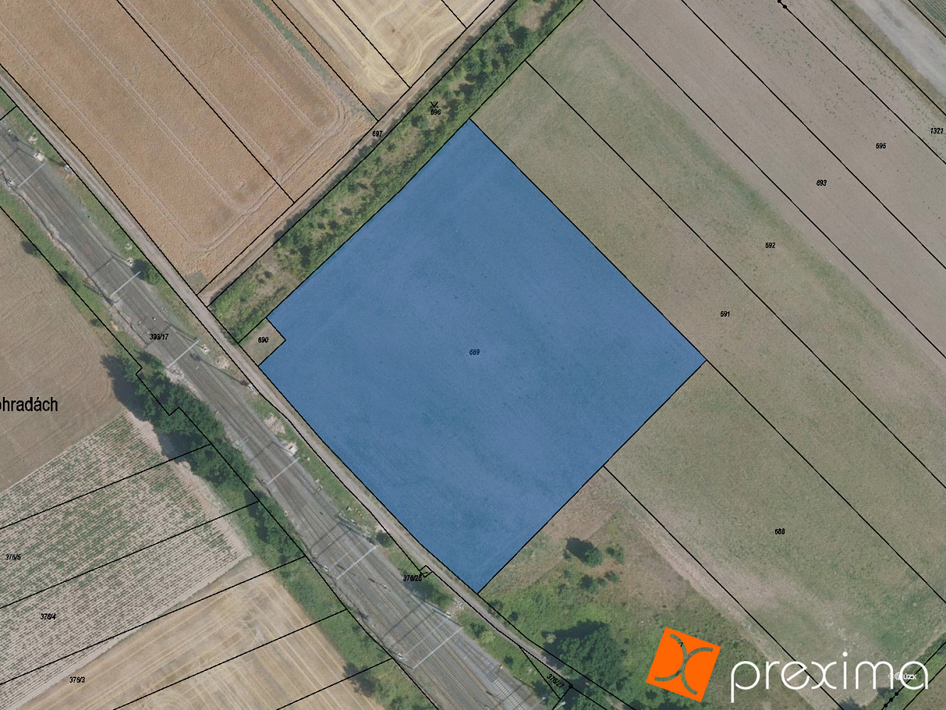 Prodej pole 1 837 m²
