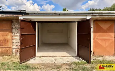 Ivančice - Letkovice, garáž 22 m2, řadová, možnost zavedení elektřiny - garáž, Ivančice - Letkovice, okres Brno-venkov