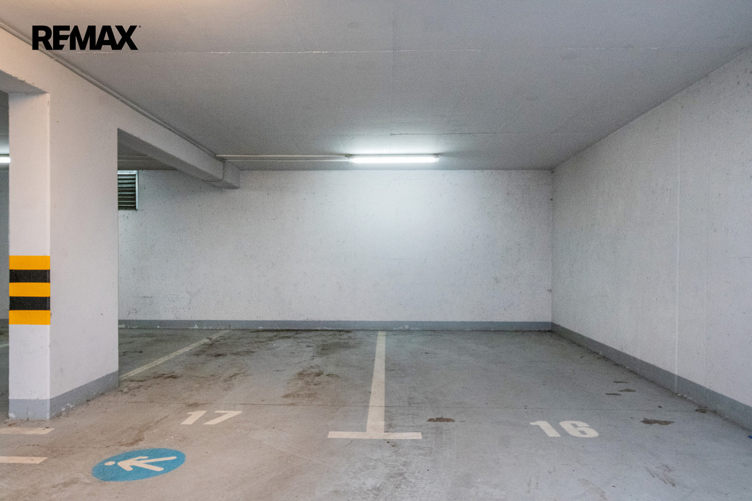 Prodej garážového parkovacího stání vedle vojenské nemocnice, praha 6 — photo 3