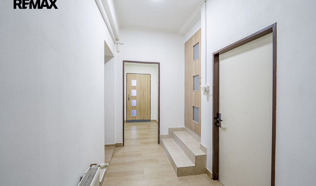 Prodej domu 180 m² s pozemkem 190 m², Stachy – náhled fotky 16