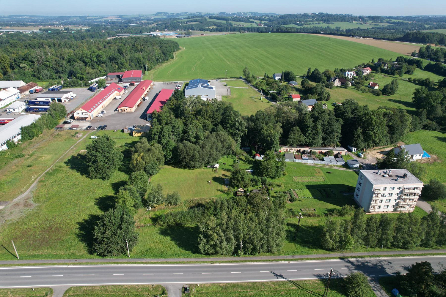 Prodej stavebního pozemku 2 357 m² — photo 2