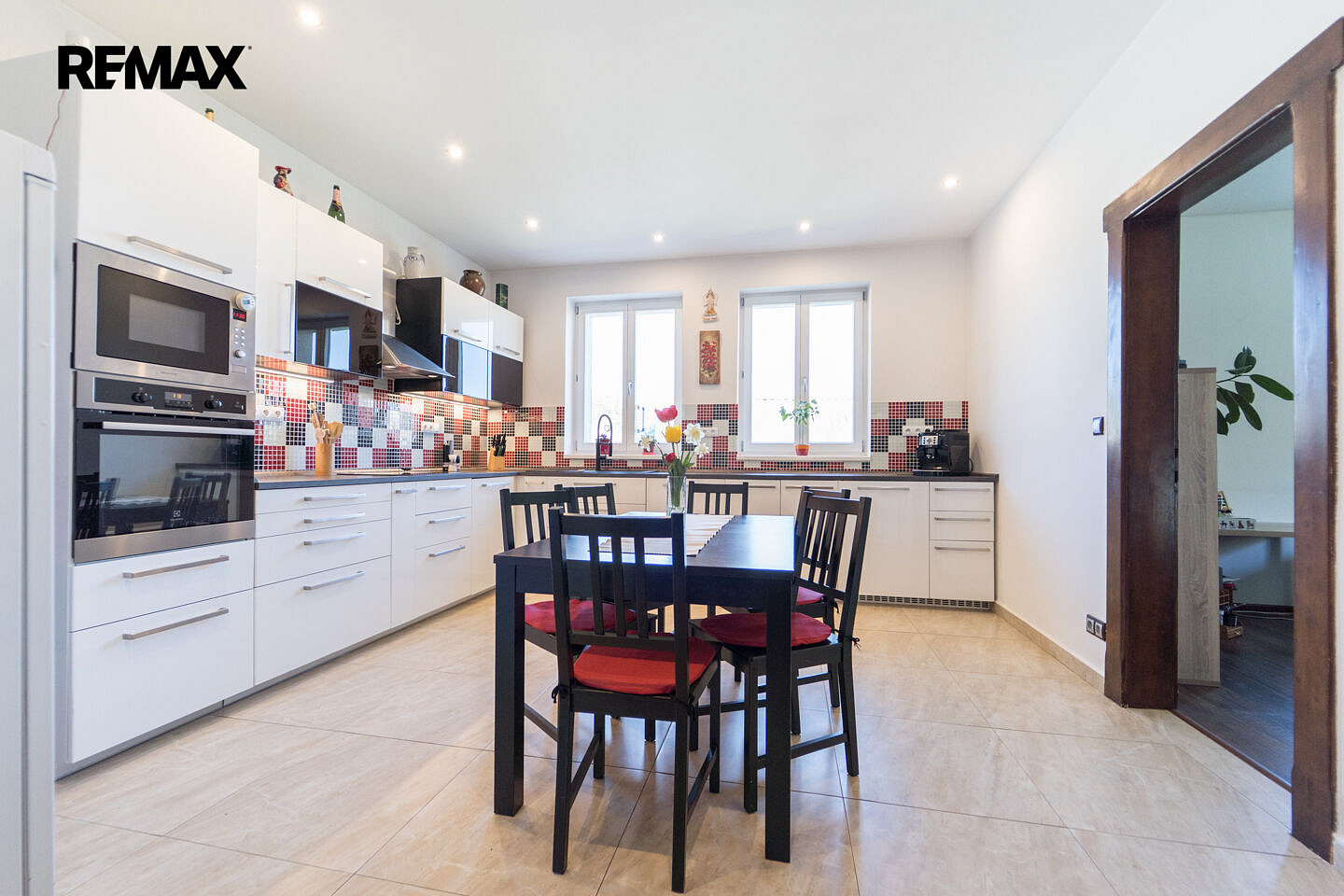 Prodej domu 240 m² s pozemkem 1 897 m² – fotografie 5