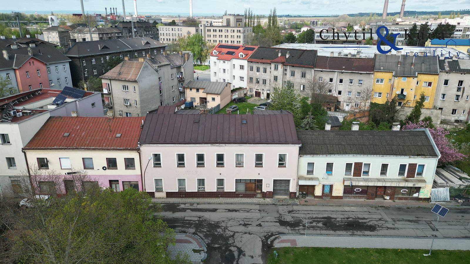 Prodej nájemního domu, činžáku 470 m² – fotografie 2