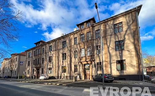 Prodej bytu 2+kk 60 m², Ouvalova, Slaný, okres Kladno