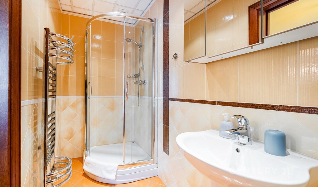 Prodej ubytovacího objektu 578 m², Jáchymov – náhled fotky 32