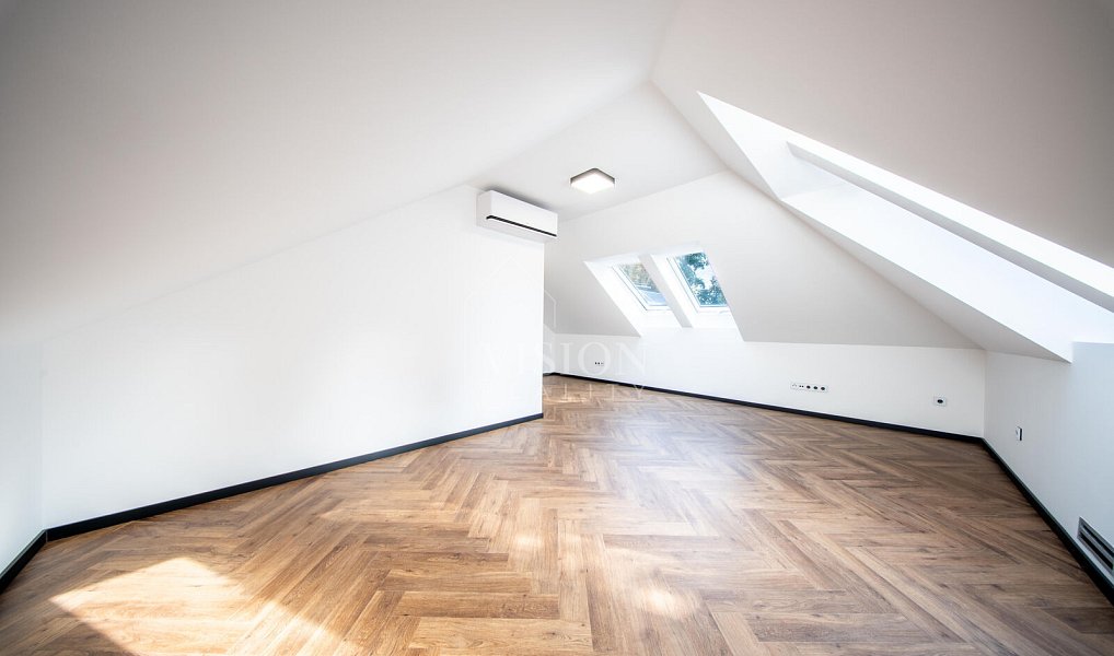 Prodej domu 272 m² s pozemkem 1 091 m², Kamenice – náhled fotky 31