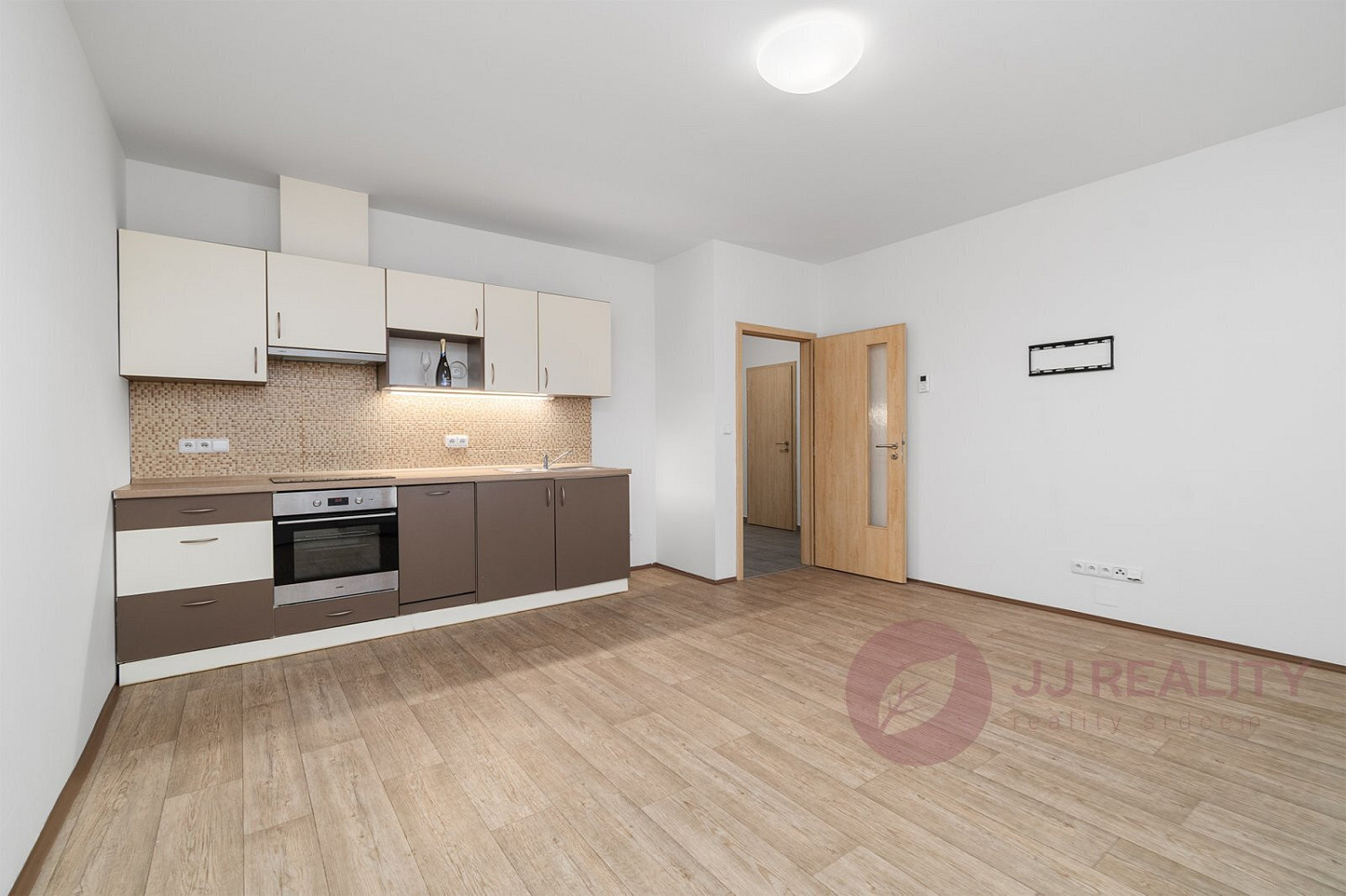 Prodej bytu 2+kk 74 m² — photo 2