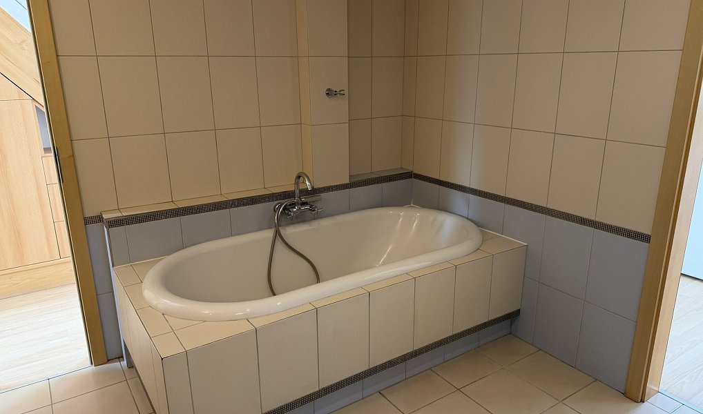 Prodej bytu 4+kk 95 m², Pardubice – náhled fotky 18