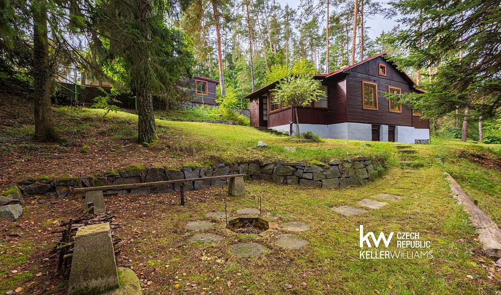 Prodej ubytovacího objektu 655 m², Křečovice – náhled fotky 13