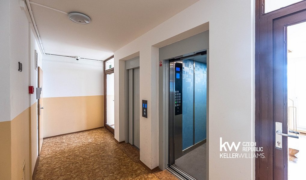 Pronájem bytu 1+kk 42 m², Praha – náhled fotky 14