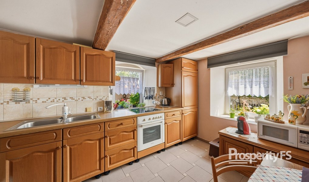 Prodej domu 318 m² s pozemkem 1 081 m², Liběšice – náhled fotky 19