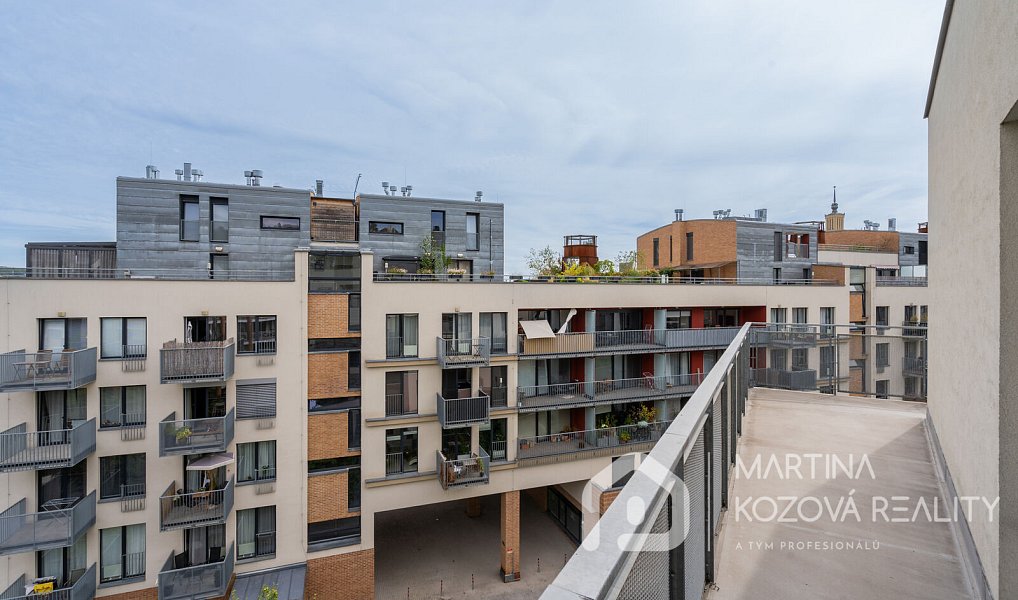 Prodej bytu 4+1 139 m², Praha – náhled fotky 30