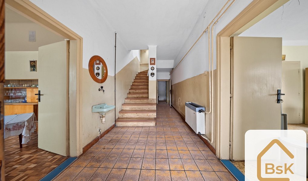 Prodej domu 292 m² s pozemkem 1 147 m², Turnov – náhled fotky 5