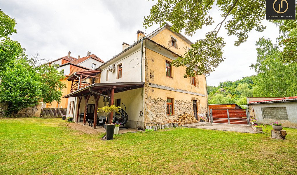 Prodej zemědělského objektu 300 m², Roztoky – fotka 1 z 56