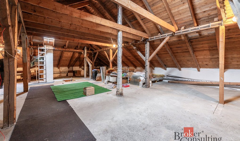 Prodej domu 255 m² s pozemkem 1 050 m², Pila – náhled fotky 23