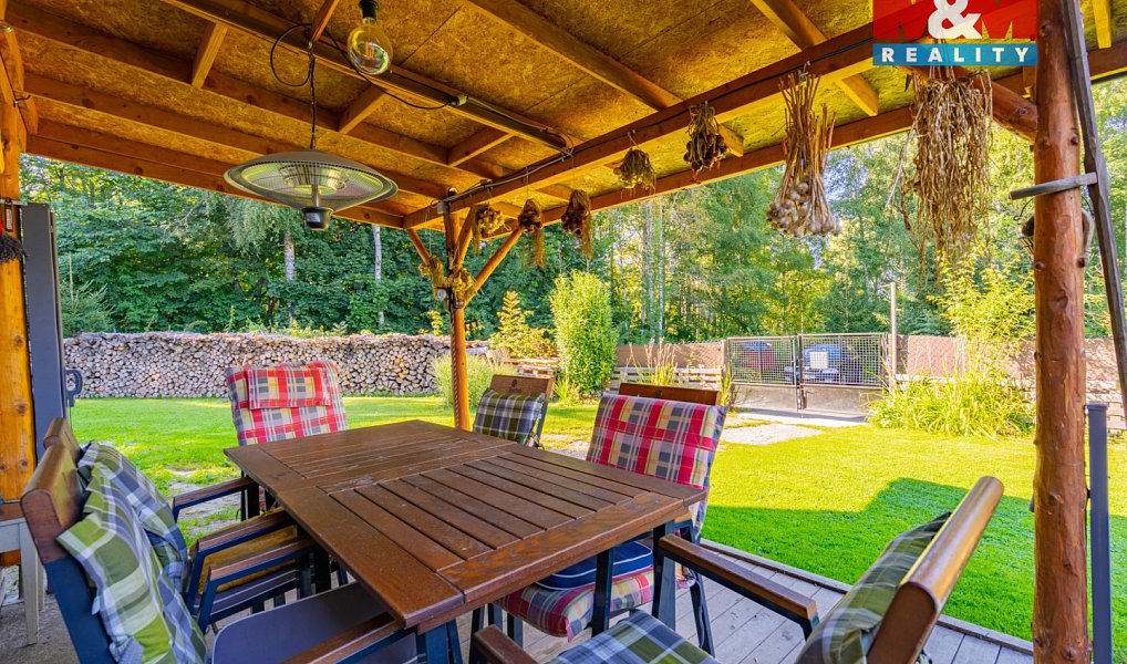 Prodej domu 210 m² s pozemkem 907 m², Horní Planá – náhled fotky 12