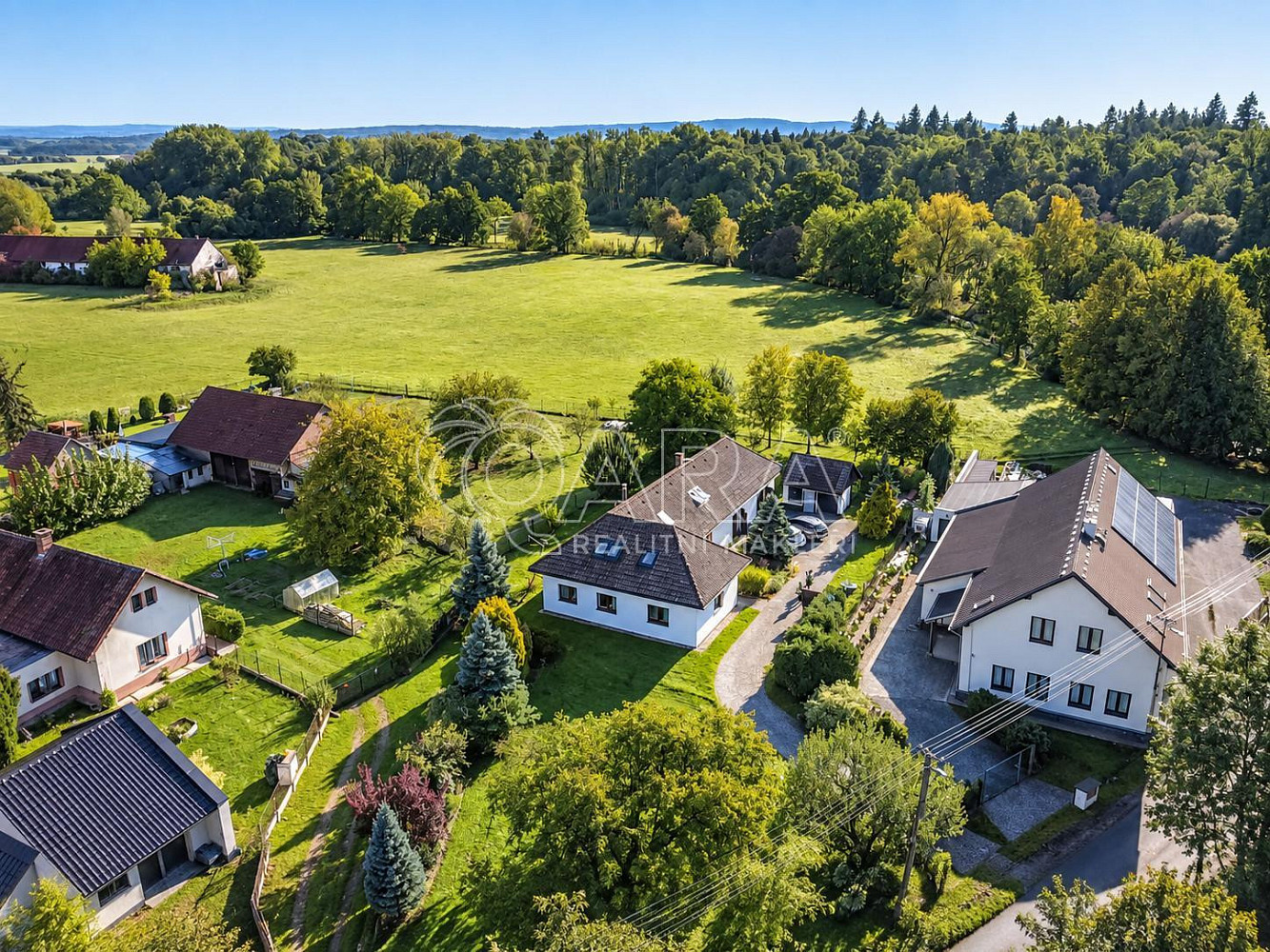 Pronájem domu 199 m² s pozemkem 1 914 m²