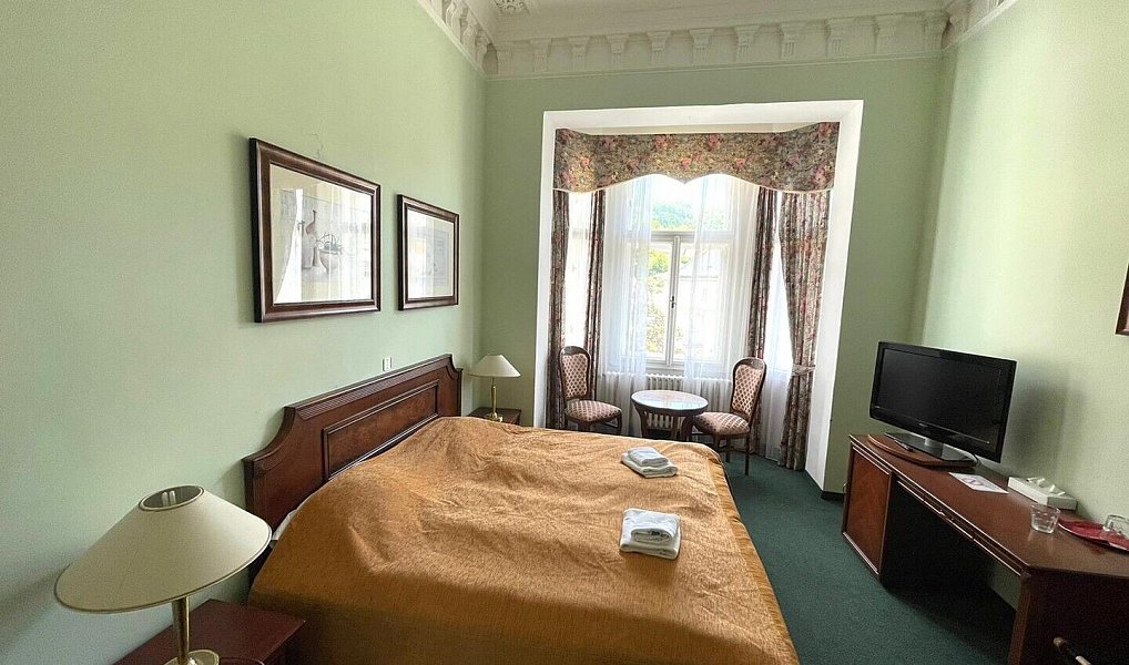 Prodej ubytovacího objektu 1 316 m², Karlovy Vary – náhled fotky 18