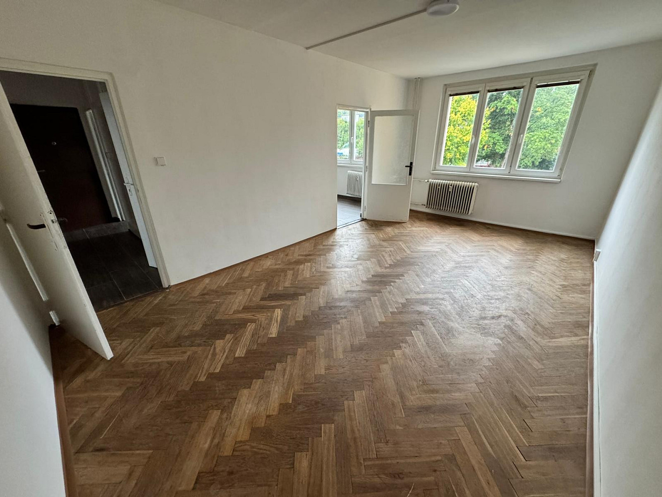 Pronájem bytu 2+1 68 m² – fotografie 3