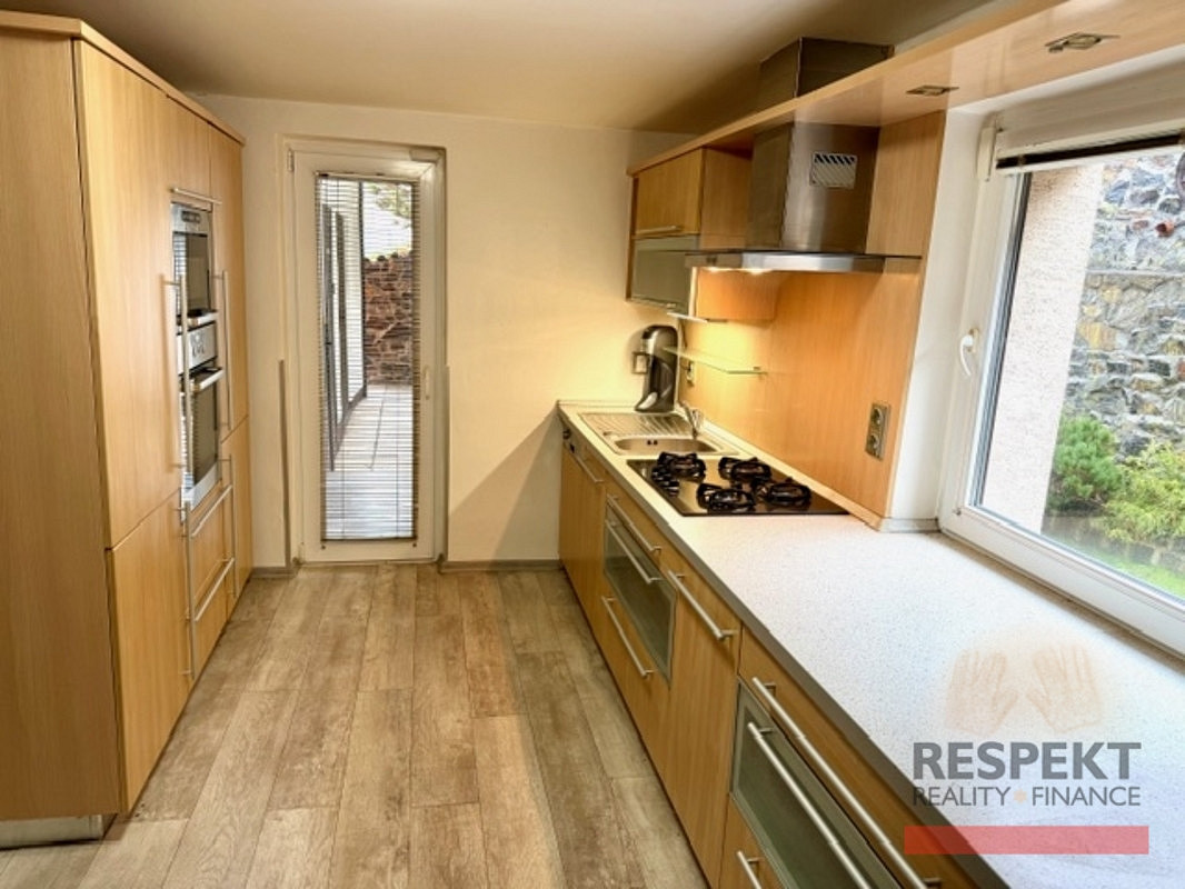 Prodej domu 121 m² s pozemkem 378 m² — photo 2