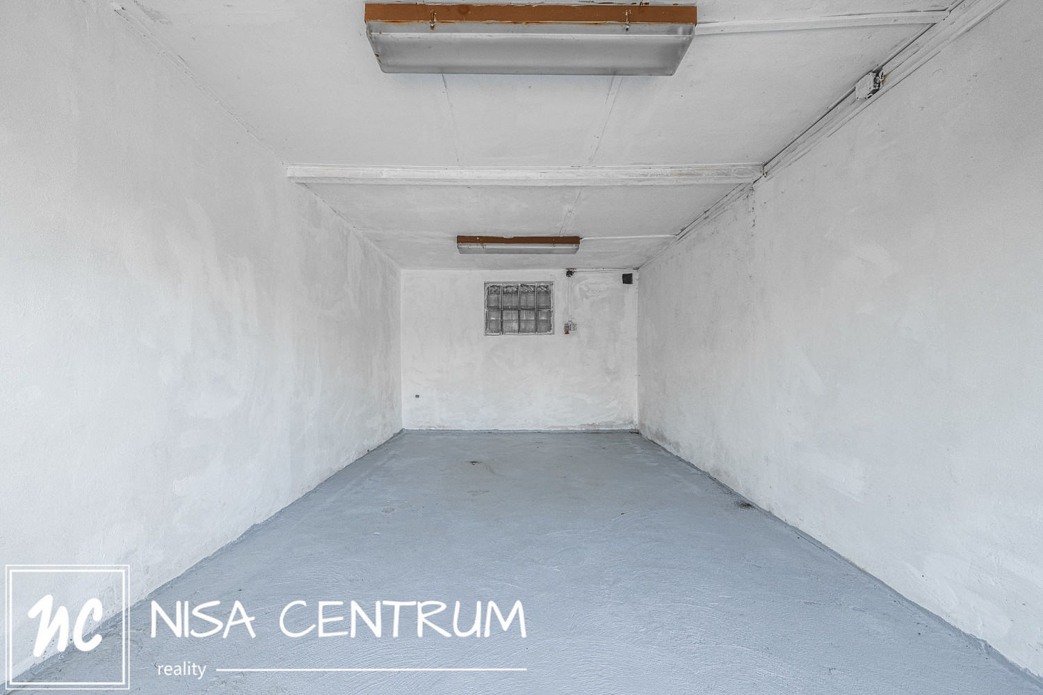 Pronájem garáže 20 m2 v liberci - františkově — photo 2