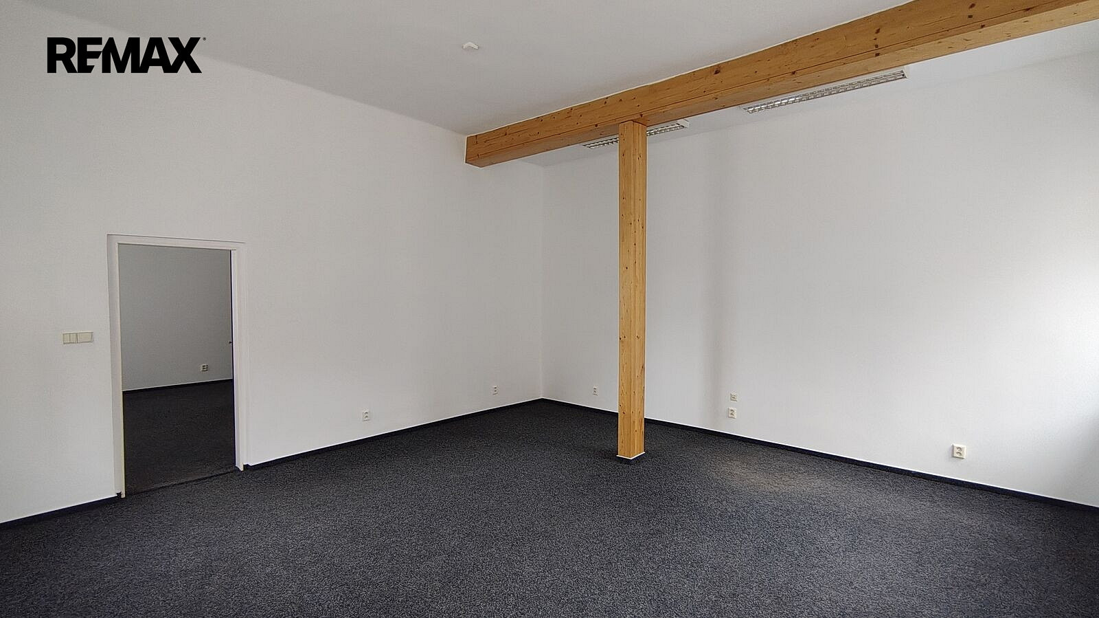 Pronájem kanceláře 115 m² – fotografie 3