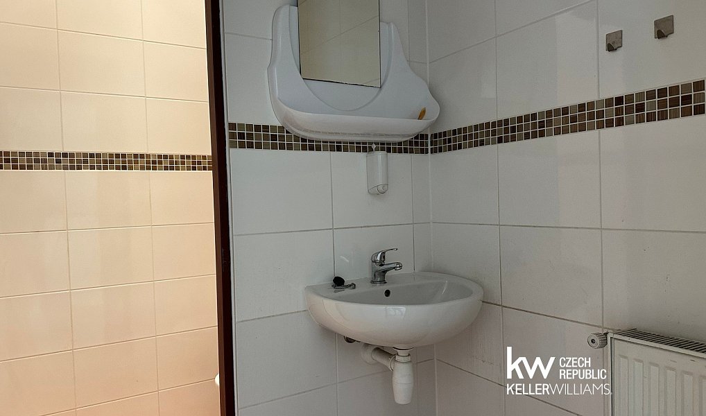 Pronájem obchodních prostor 136 m², Bílina – náhled fotky 6