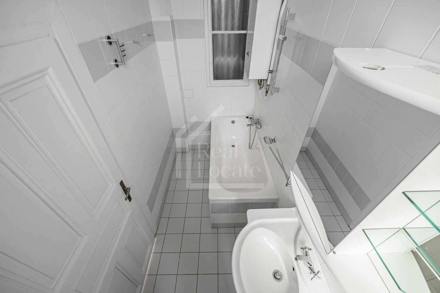 Pronájem bytu 2+kk 81 m² – fotografie 4