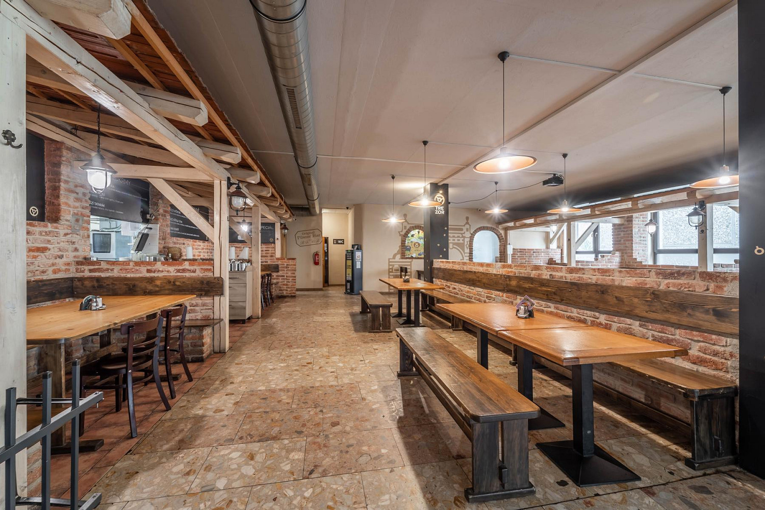 Pronájem restaurace 610 m² – další