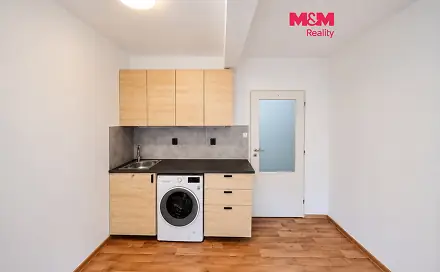 Prodej bytu 1+kk 17 m², Krokova, Praha 2 - Nusle