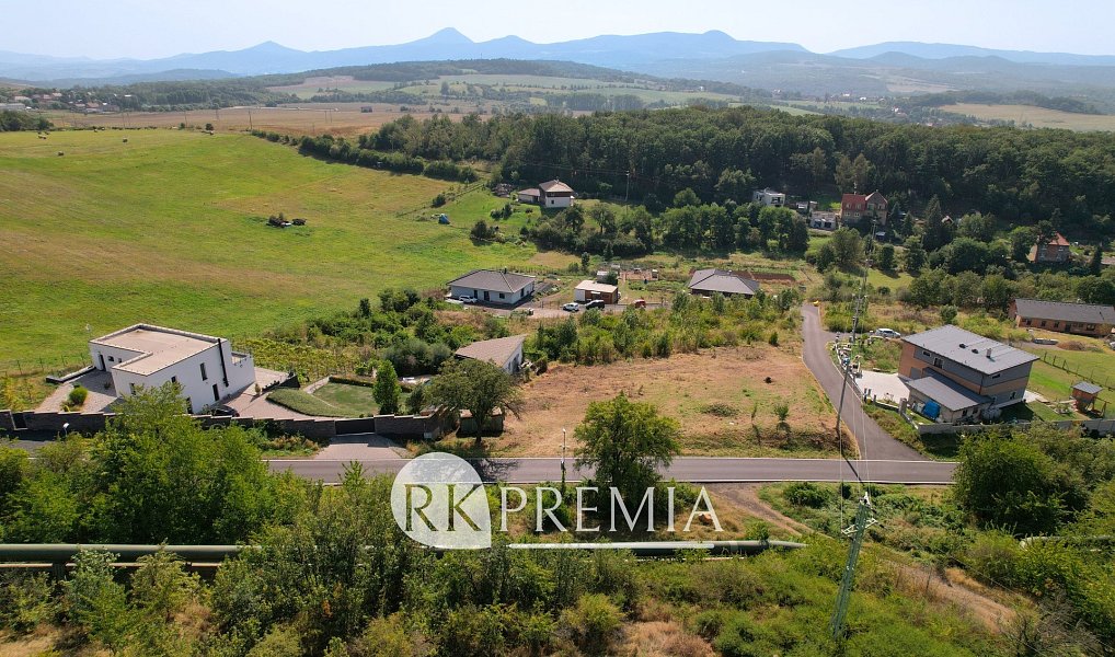 Prodej stavebního pozemku 1 535 m², Zabrušany – náhled fotky 9