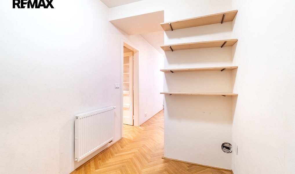 Pronájem bytu 1+kk 25 m², Praha – náhled fotky 8