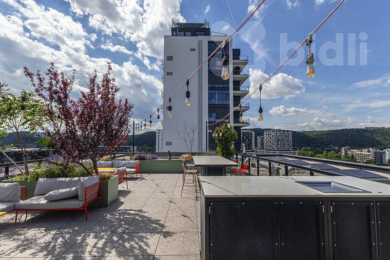 Pronájem bytu 3+kk 61 m² — photo 2