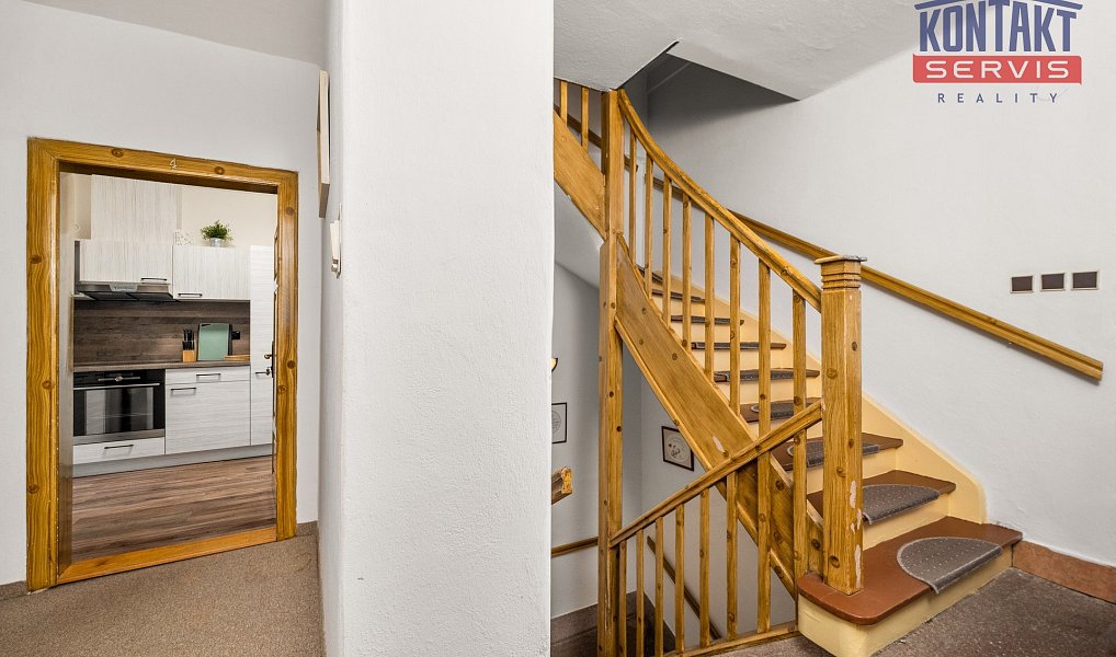 Prodej domu 660 m² s pozemkem 971 m², Stachy – náhled fotky 35