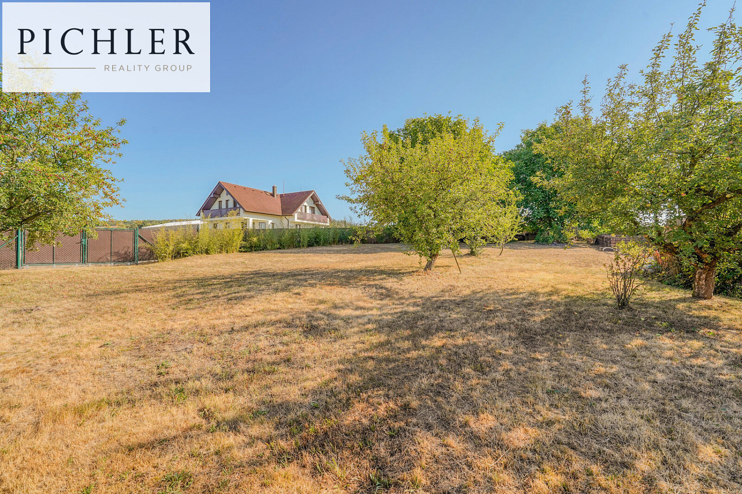 Prodej stavebního pozemku 775 m² – fotografie 2