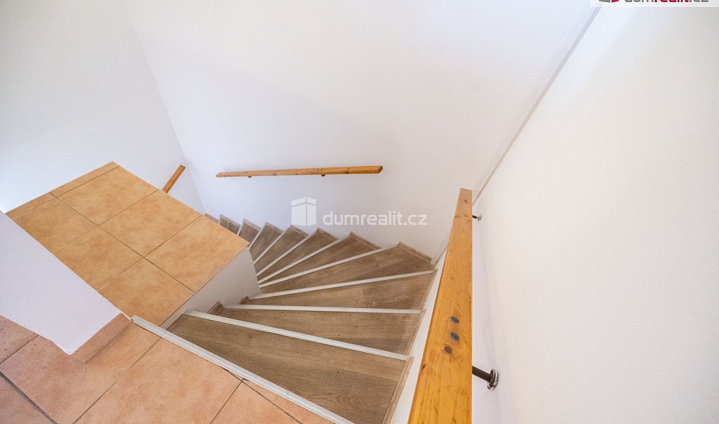 Prodej domu 253 m² s pozemkem 2 075 m², Dolní Třebonín – náhled fotky 41