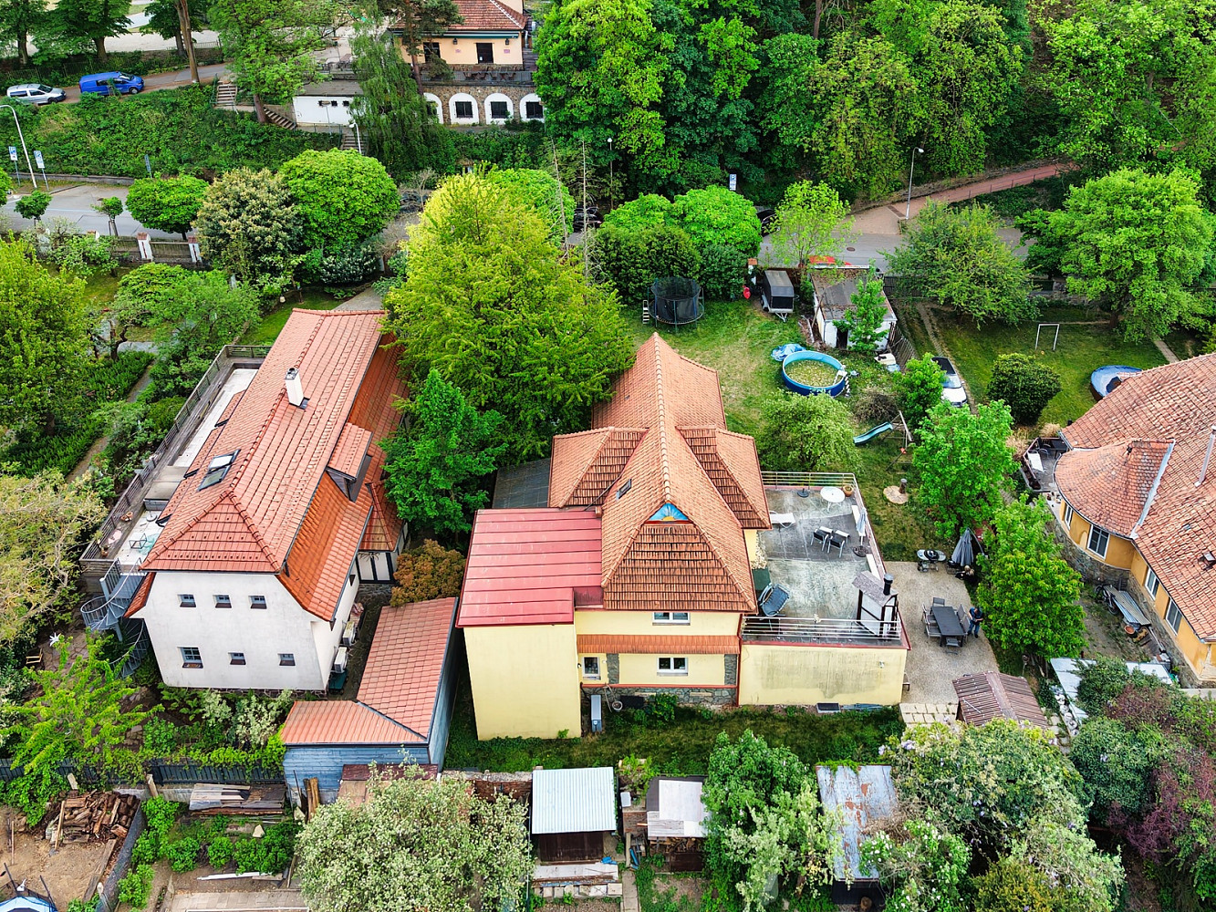 Prodej vily 351 m² s pozemkem 985 m² — photo 3