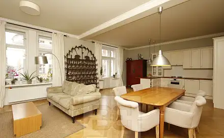 Pronájem bytu 4+kk 145 m²