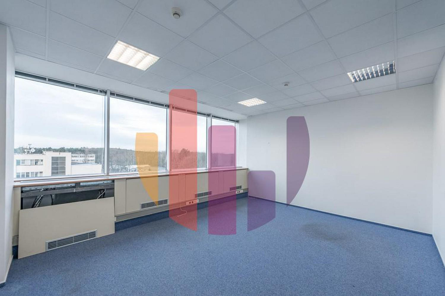 Pronájem kanceláře 78 m² – pohled 3