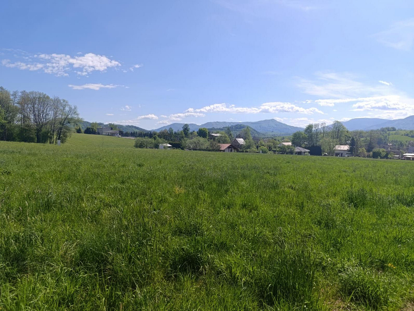 Prodej stavebního pozemku 1 480 m²