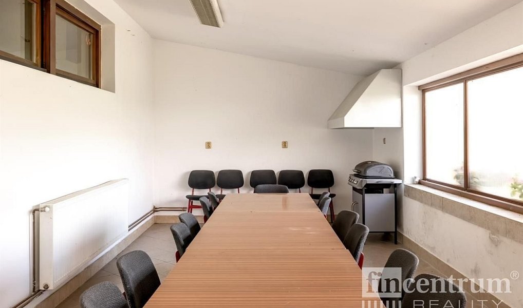Prodej komerčního objektu (jiného typu) 1 698 m², Křenice – náhled fotky 22