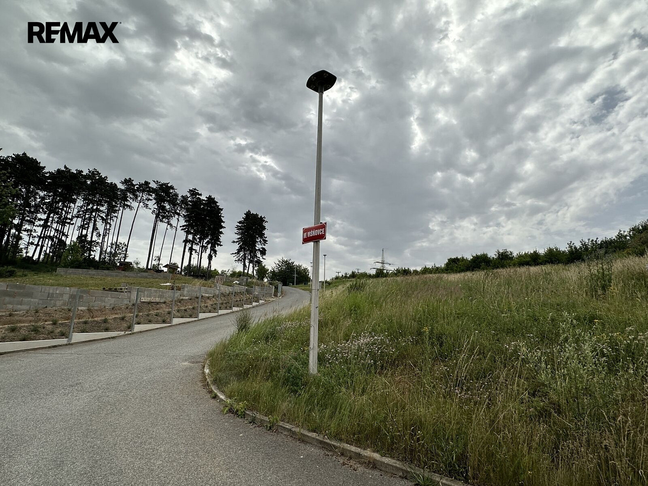 Prodej stavebního pozemku 1 666 m² – fotografie 5