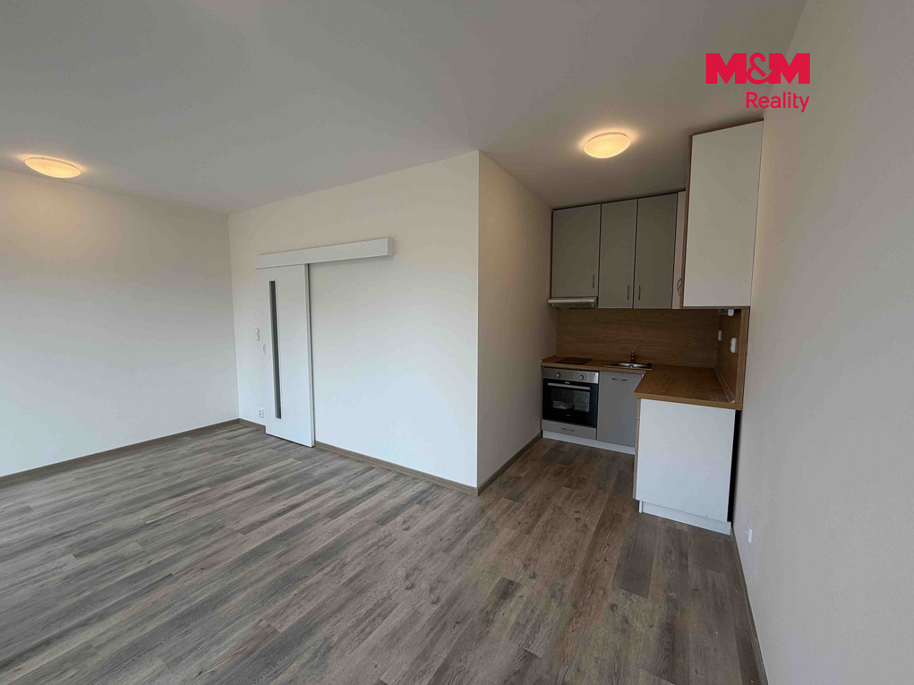 Pronájem bytu 1+kk 28 m² – pohled 5