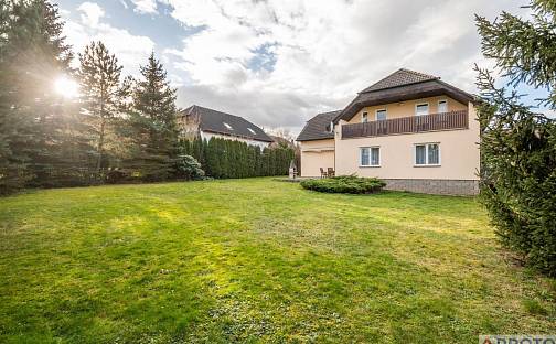 Pronájem domu 200 m² s pozemkem 723 m², Lomená, Šestajovice, okres Praha-východ