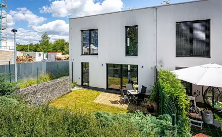 Pronájem domu 146 m² s pozemkem 327 m², Exnárova, Praha 4 - Háje, okres Praha