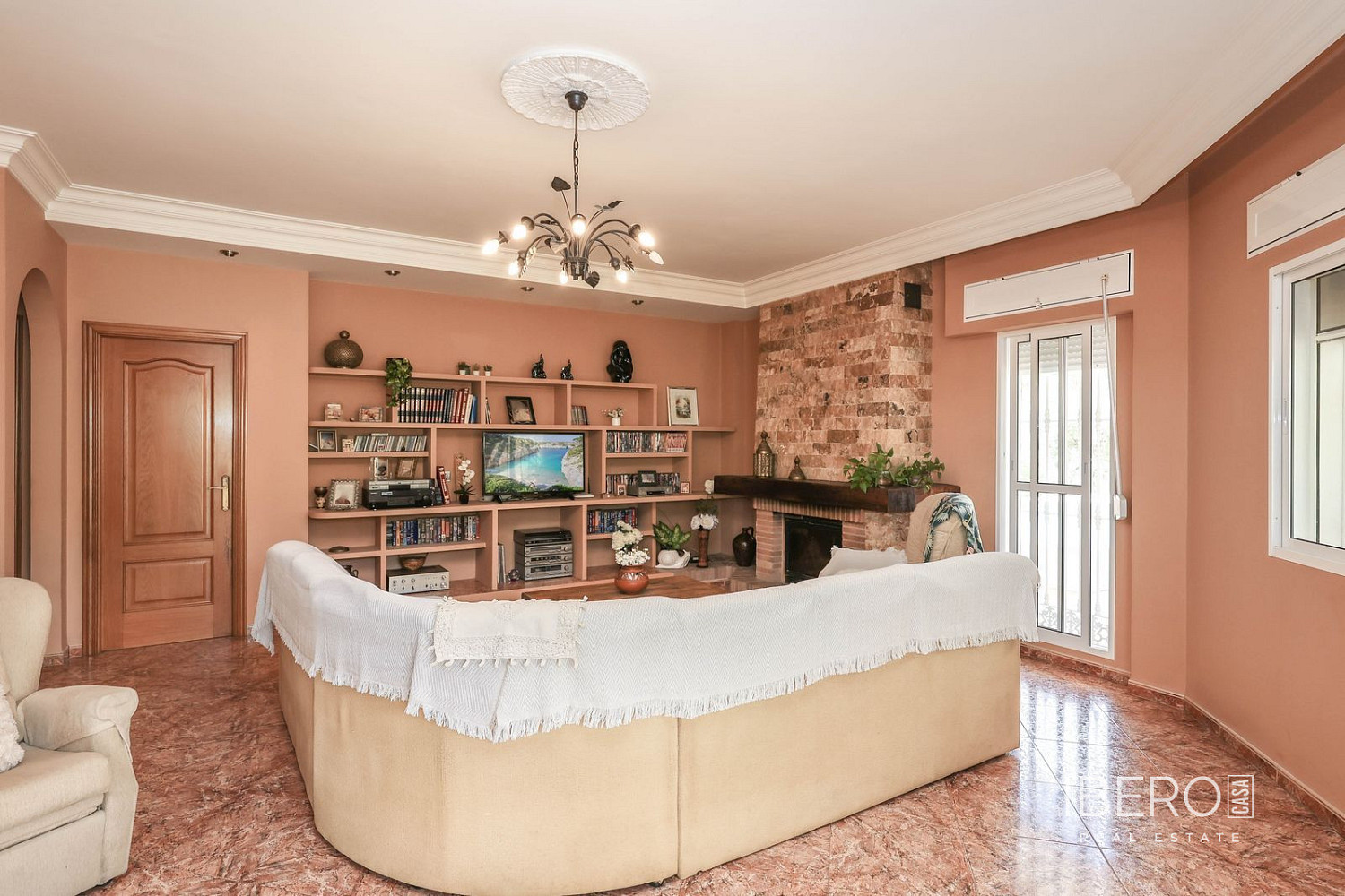 Prodej domu 250 m² s pozemkem 7 000 m² - Vista 4