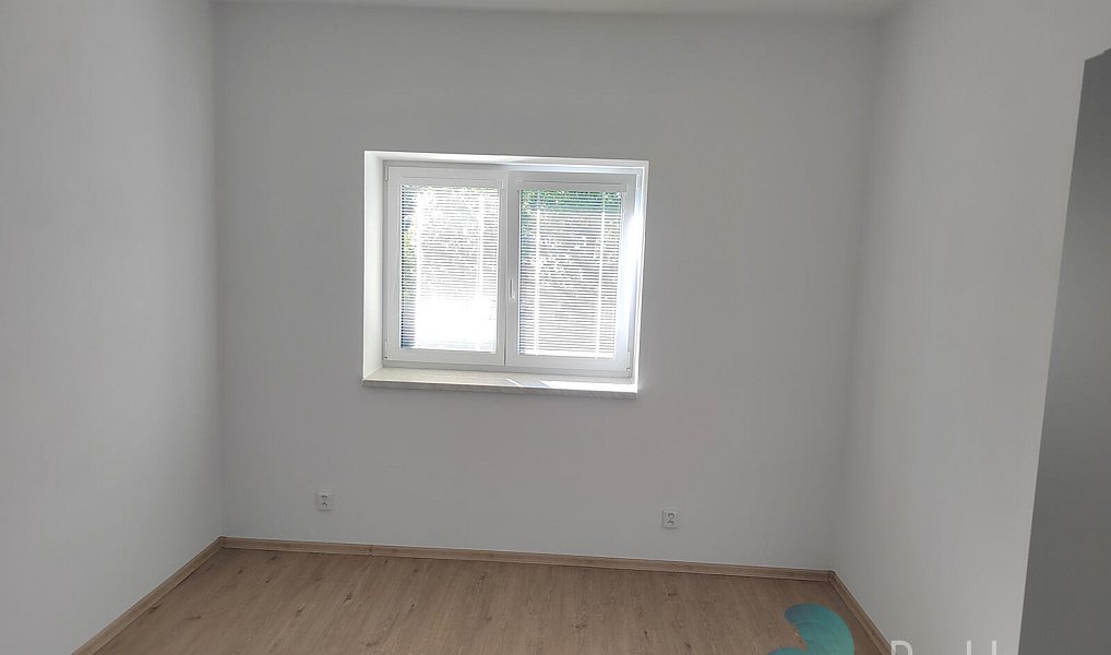 Pronájem bytu 4+kk 86 m², Trhové Sviny – náhled fotky 12